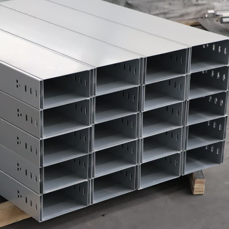 Ulgurji tirqishli simi tokchalari