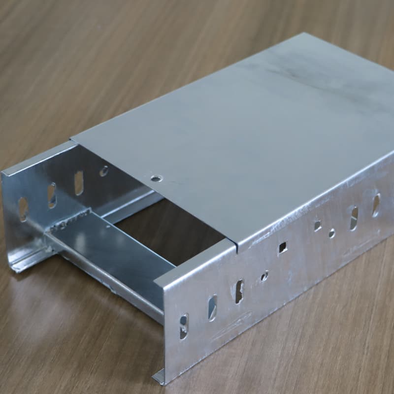 Moslashtirilgan trapezoidal kabel tray