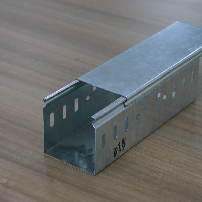 Ulgurji o'z-o'zidan qulflanadigan simi tagliklari