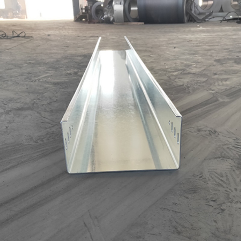 Oldindan galvanizli kabel tray