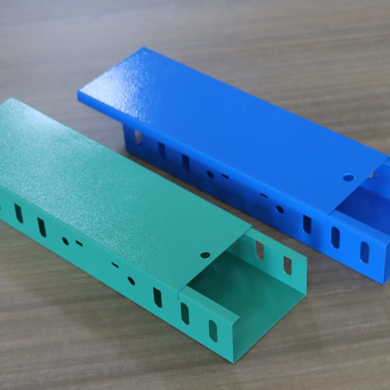 Yong'inga chidamli buzadigan amallar bo'yalgan simi trayni moslashtirish