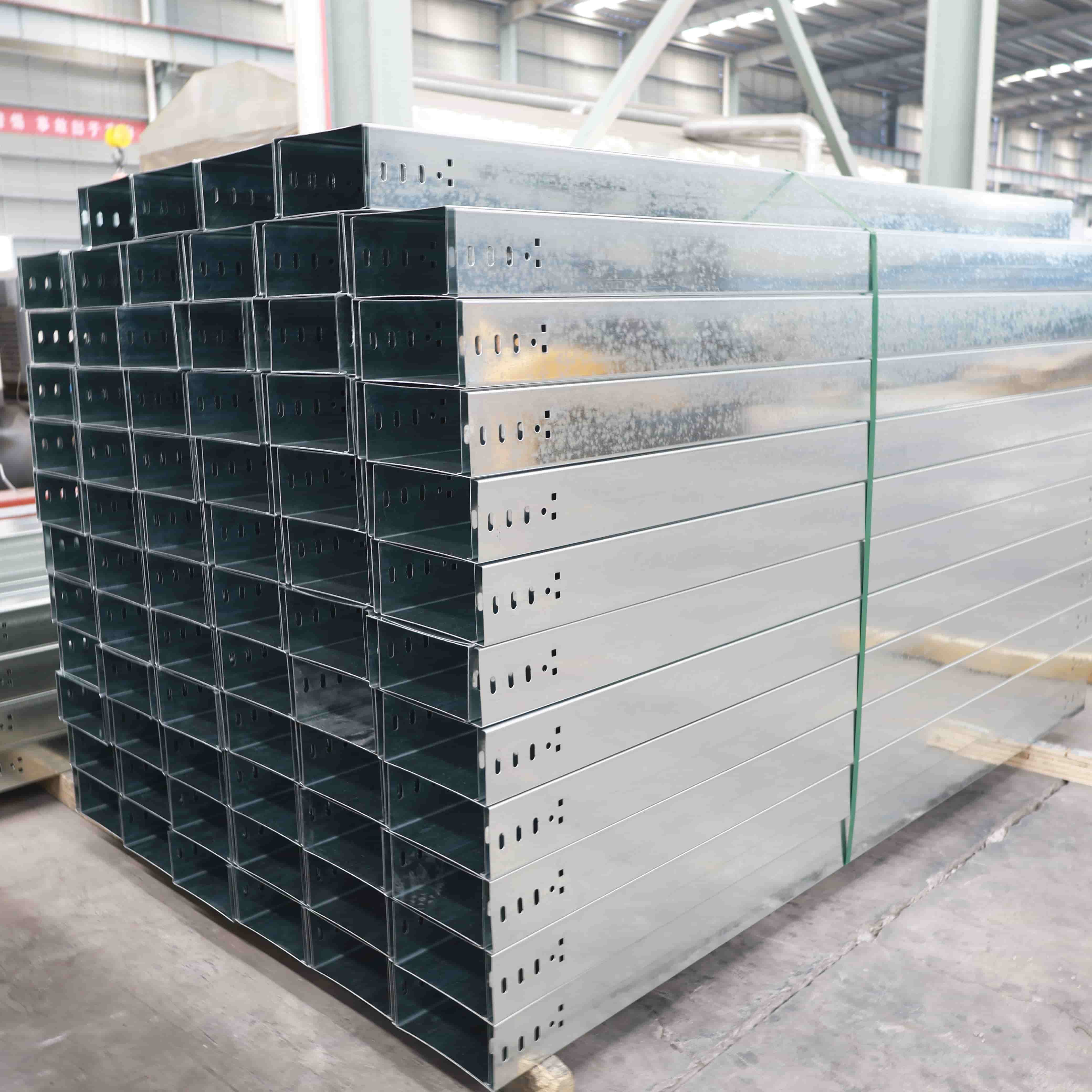 Oldindan galvanizli kabel tray