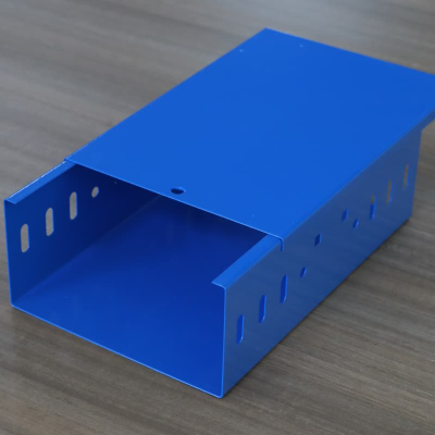 Spray bo'yalgan simi taglik