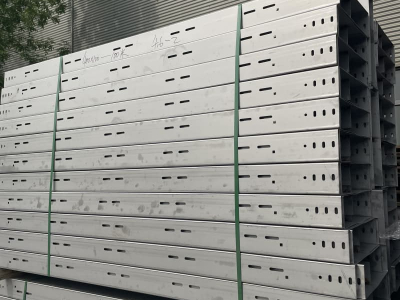 Delikli laganda ko'prigi