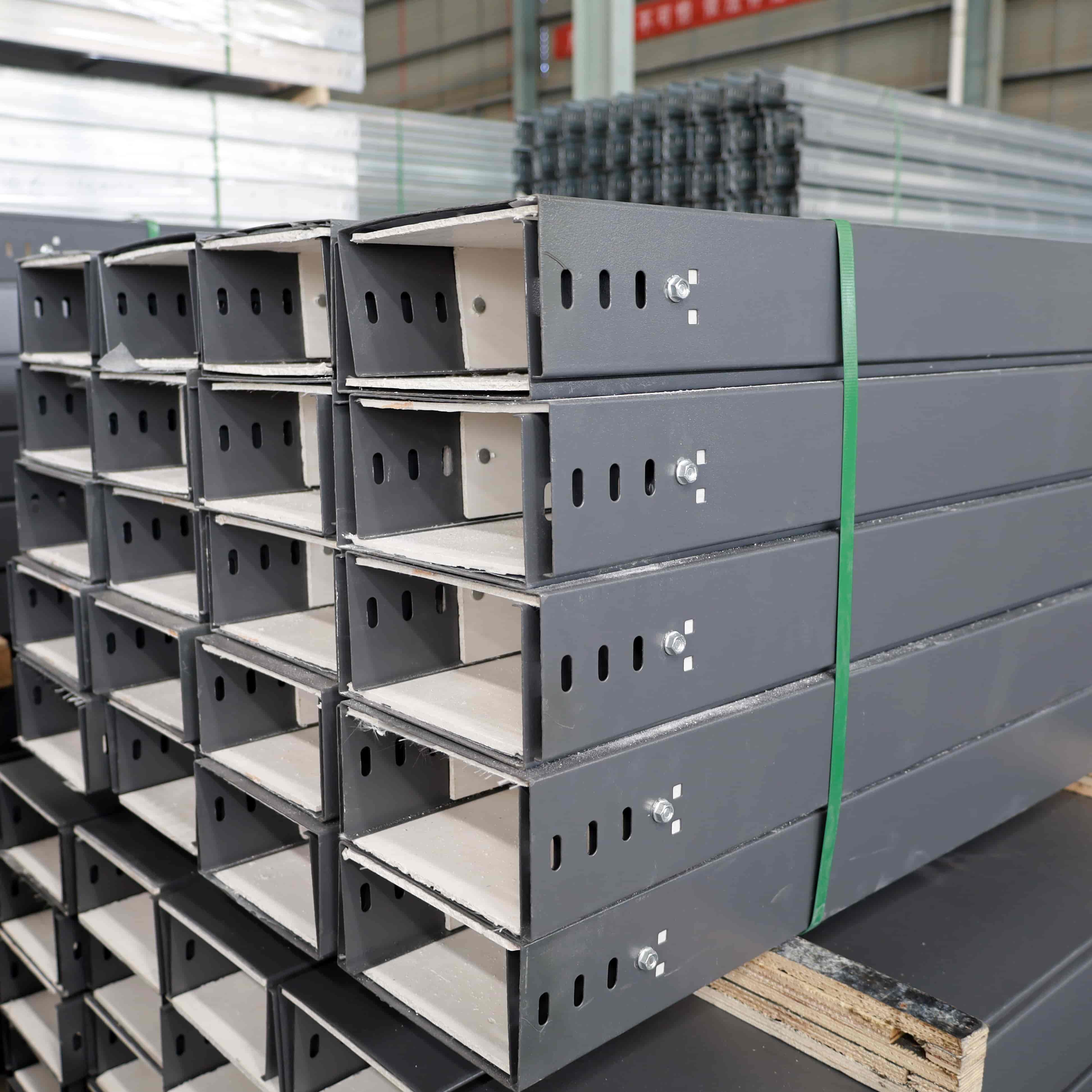 Yong'inga chidamli simi tepsisi Yong'inga chidamli simi tepsisi