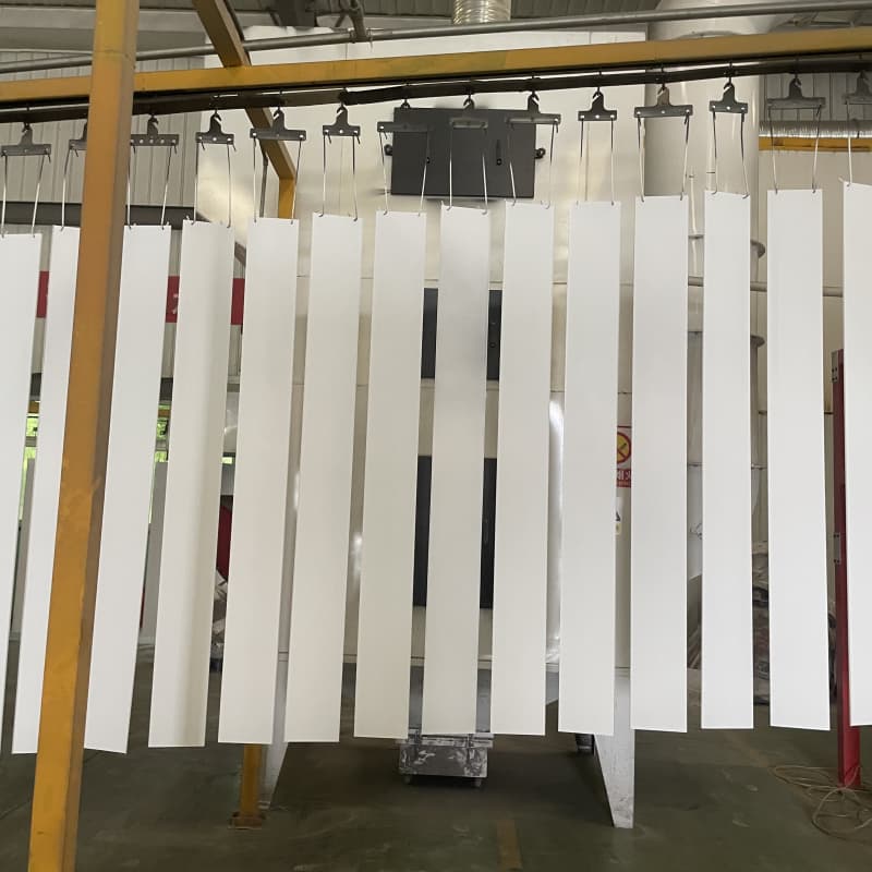 Yong'inga chidamli simi tepsisi Yong'inga chidamli simi tepsisi